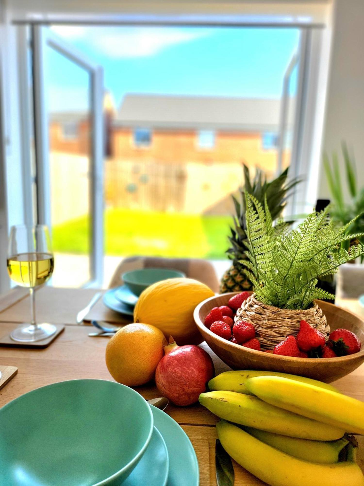 Seaside Beach Themed Home With Garden And Driveway Lytham St Annes Εξωτερικό φωτογραφία